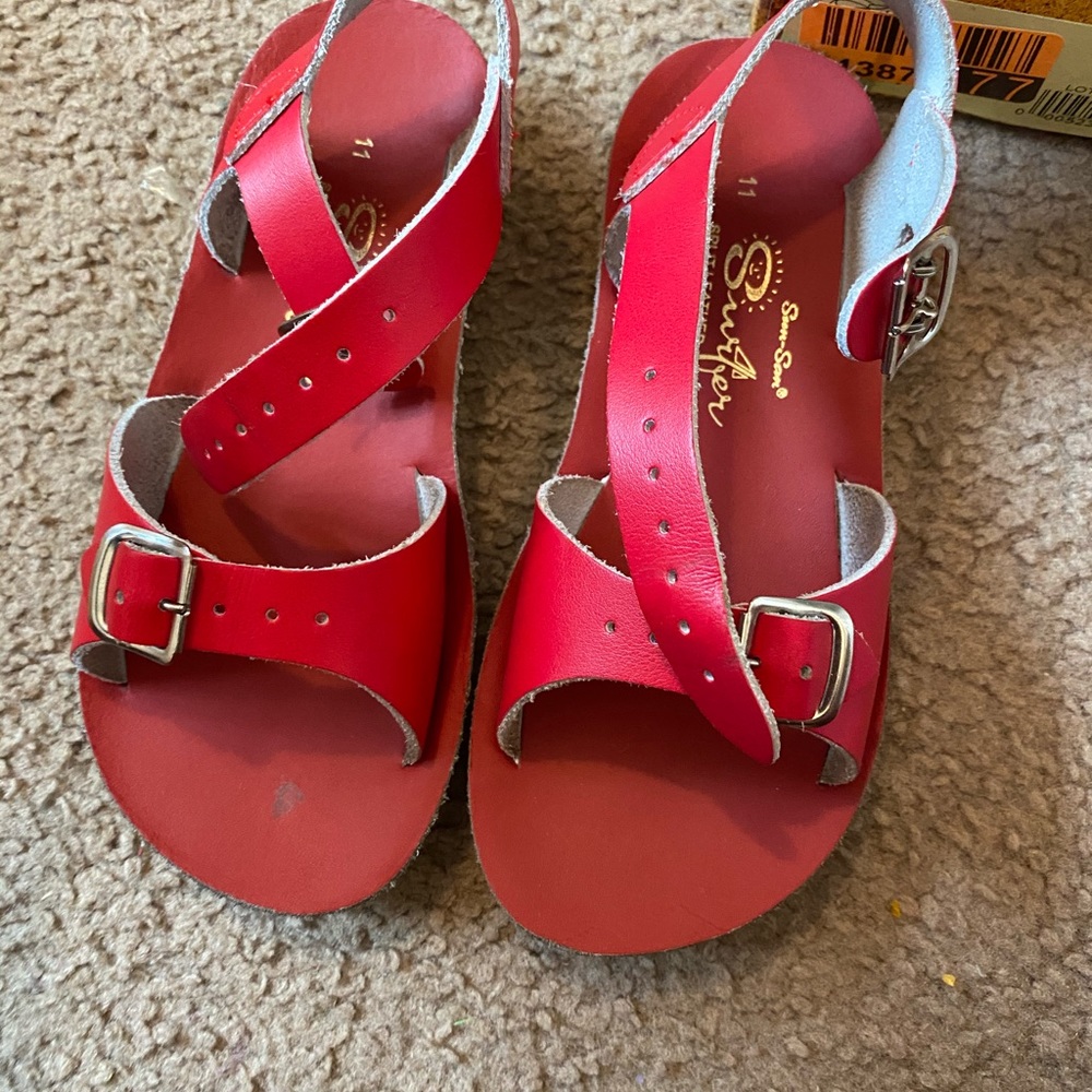 Sun San girls sandals